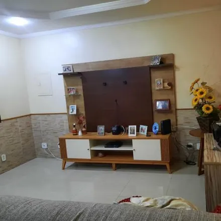 Buy this 3 bed house on Rua Garanhuns in Jardim Pernambuco, Nova Iguaçu - RJ