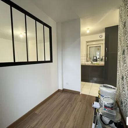 Rent this 2 bed apartment on 5 Place de l'Hôtel de Ville in 35220 Châteaubourg, France