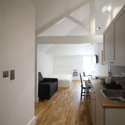 Rent this studio apartment on Duke Street in Leicester, LE1 6RT