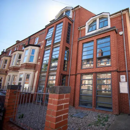 Rent this 4 bed apartment on 13 Arthur Street in Nottingham, NG7 4DW