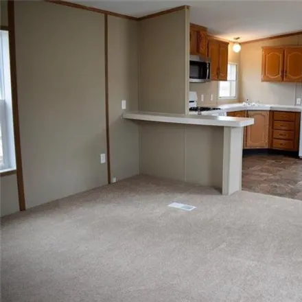 Image 3 - 929 Reserve Avenue, Thief River Falls, MN 56701, USA - Apartment for sale