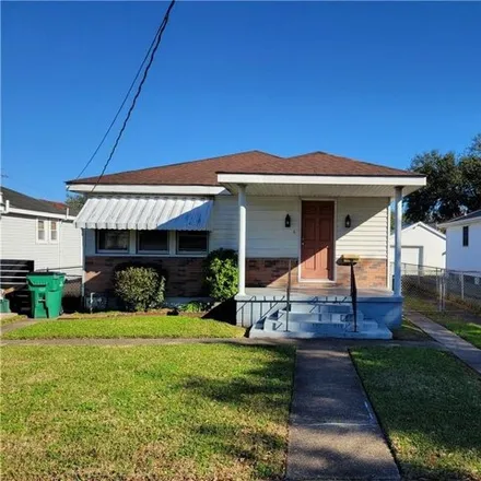 Rent this 3 bed house on 619 Carrollton Avenue in Oak Ridge Park, Metairie