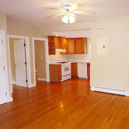 Image 3 - 47 Alpine Street, Somerville, MA 02144, USA - Apartment for rent