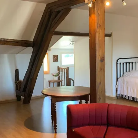 Rent this 2 bed townhouse on Saint-Gaultier in Place du Champ de Foire, 36800 Saint-Gaultier