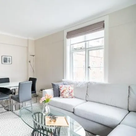 Image 3 - Chesterfield House, Chesterfield Gardens, London, W1J 7TL, United Kingdom - Apartment for sale