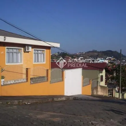 Buy this 2 bed house on Rua Joaquim Luiz in Forquilhinha, São José - SC