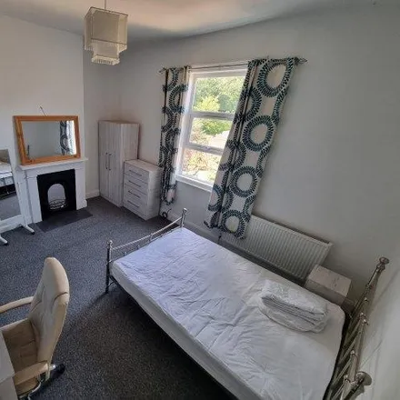 Rent this 4 bed room on Lambert Street in Hull, HU5 2SG