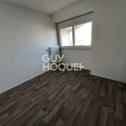 Rent this 3 bed apartment on 2 Rue Pablo Neruda in 76140 Le Petit-Quevilly, France