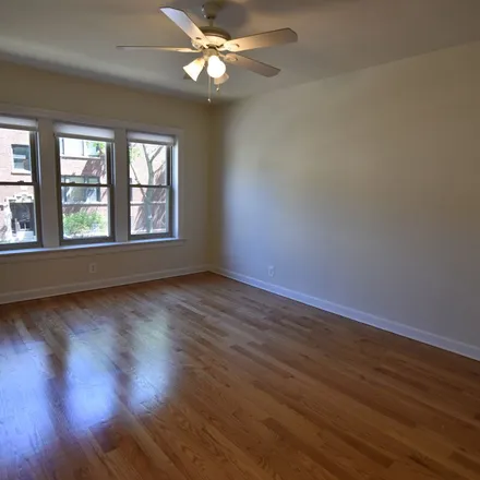 Image 6 - 6709-6711 North Hermitage Avenue, Chicago, IL 60626, USA - Apartment for rent