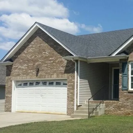 Rent this 3 bed house on 2635 Arthurs Court in Clarksville, TN 37040