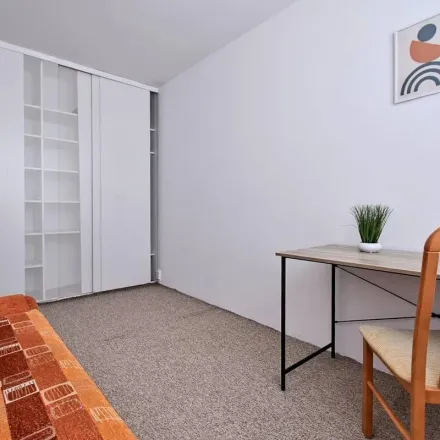 Rent this 4 bed apartment on Leśna 2b in 10-173 Olsztyn, Poland