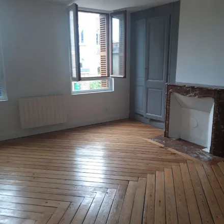 Rent this 2 bed apartment on Rue de l'Yser in 76240 Bonsecours, France