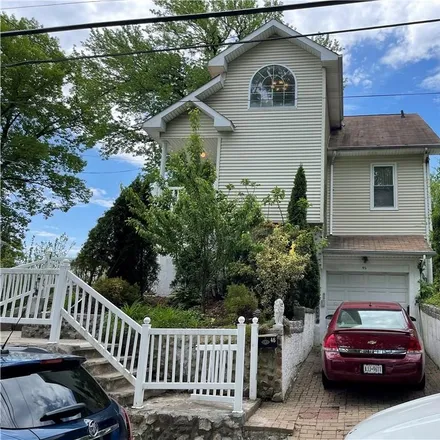 Buy this 3 bed house on 46 Sparkill Avenue in New York, NY 10304