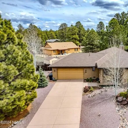 Image 1 - 365 Piping Rock Drive, Williams City Limits, AZ 86046, USA - House for sale