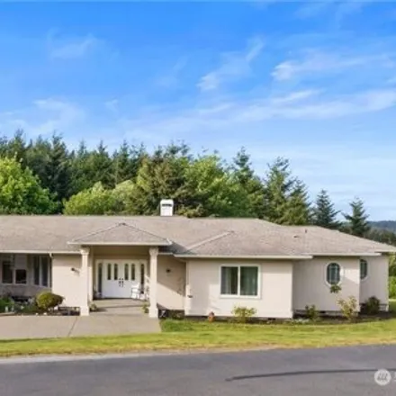 Buy this 3 bed house on 139 Glacier Peak Drive in Island County, WA 98282
