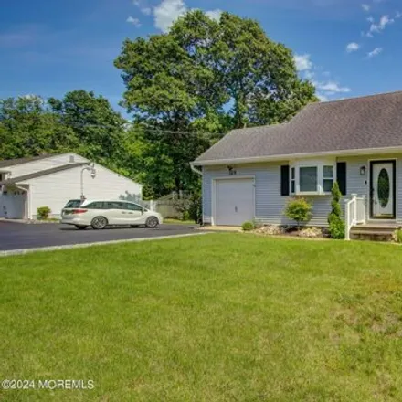 Buy this 4 bed house on 325 Aldrich Road in Salem Hill, Howell Township