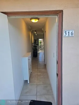 Image 2 - unnamed road, Lauderdale-by-the-Sea, Broward County, FL 33303, USA - Condo for sale