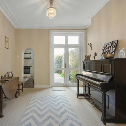 Image 5 - Goldsmith Avenue, London, W3 6HN, United Kingdom - Duplex for sale