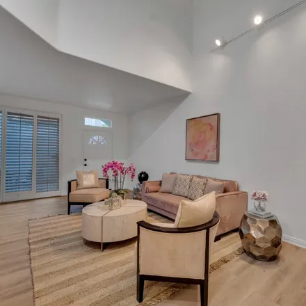 Image 6 - 22254 Shadow Valley Circle, Los Angeles, CA 91311, USA - Townhouse for sale