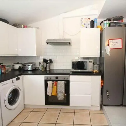 Image 4 - Dogfield Street, Cardiff, CF24 4QL, United Kingdom - Townhouse for sale