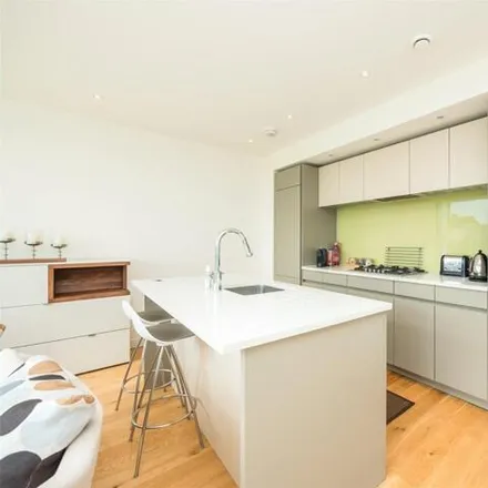 Image 7 - 18 Simpson Loan, City of Edinburgh, EH3 9GB, United Kingdom - Apartment for rent