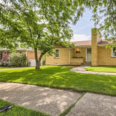 Buy this 3 bed house on 8711 Sayre Avenue in Oak Lawn, IL 60453