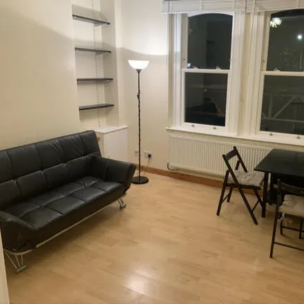 Rent this 1 bed apartment on Talgarth Road in Londres, London
