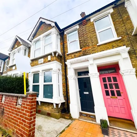 Rent this 5 bed townhouse on 19 Oliver Road in London, E17 9HL