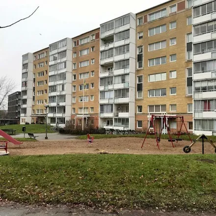 Rent this 3 bed apartment on Snödroppsgatan 30 in 215 26 Malmo, Sweden
