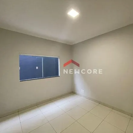 Buy this 3 bed house on Rua Maria Helena de Sousa in Jardim Brasília, Uberlândia - MG