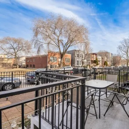 Image 4 - 2437 West Grenshaw Street, Chicago, IL 60612, USA - House for sale