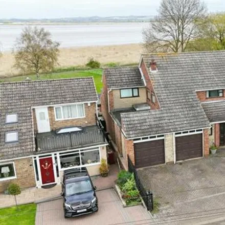 Buy this 4 bed house on Humber View Farm in Lowcliffe, Station Road