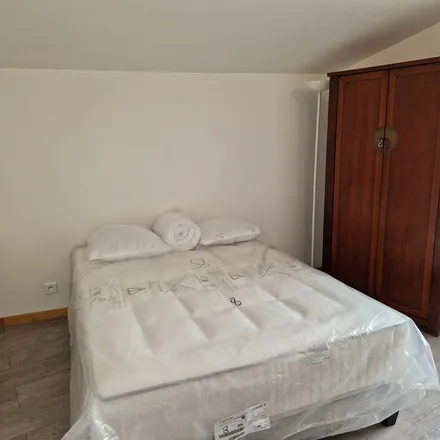 Rent this 4 bed apartment on 13 Place de la Libération in 30250 Sommières, France