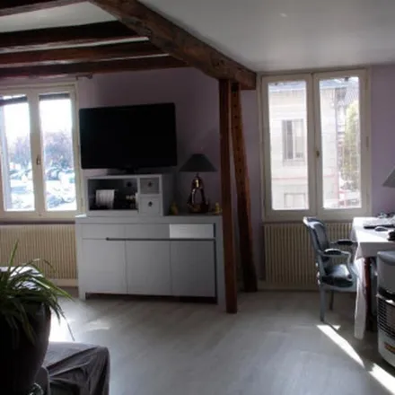 Rent this 3 bed apartment on Chapelle Notre-Dame des Croisettes in D 202, 53110 Lassay-les-Châteaux