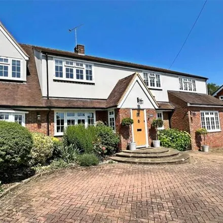 Image 2 - Grubwood Lane, Cookham Dean, SL6 9UE, United Kingdom - House for sale