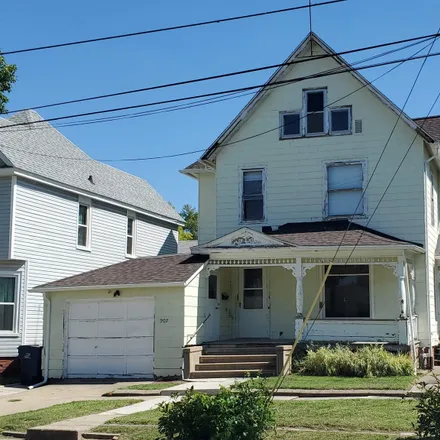 Buy this 4 bed house on 207 South 3rd Street in Monmouth, IL 61462