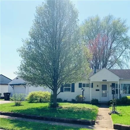 Buy this 3 bed house on 186 Ramona Drive in Pleasant View, Fairborn