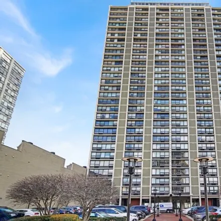 Buy this 2 bed condo on Horizon House in 5731-5735 North Sheridan Road, Chicago
