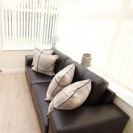 Rent this 5 bed house on The Circuit in Woodlands, DN6 7TE