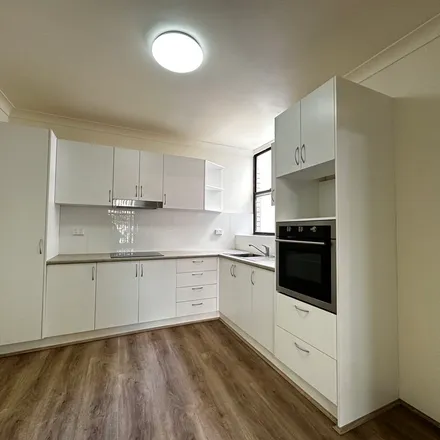 Image 2 - 2 Nelson Street, Penshurst NSW 2222, Australia - Apartment for rent