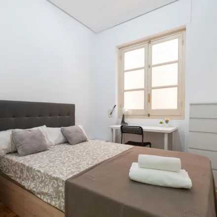 Rent this 6 bed room on Animari in Calle de José Ortega y Gasset, 86