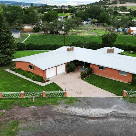 Buy this 4 bed house on 521 South Harless Street in Eagar, Apache County