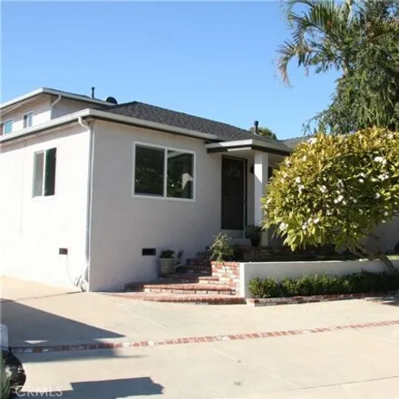 Rent this studio apartment on 423 in 423 1/2 Westminster Avenue, Newport Beach