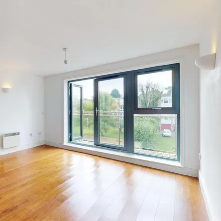Rent this 2 bed apartment on 61 Station Road in London, EN5 1PR