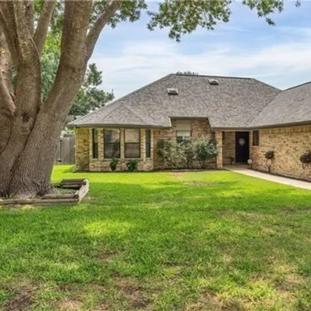 Buy this 3 bed house on Memorial Elementary School in 1911 South Walnut Avenue, New Braunfels