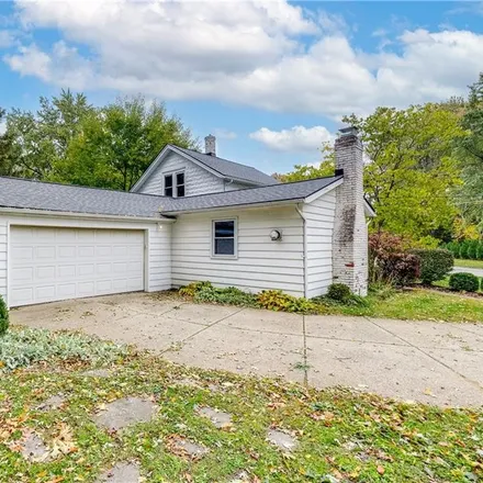 Image 3 - 7400 Carole Drive, Mentor, OH 44060, USA - House for sale