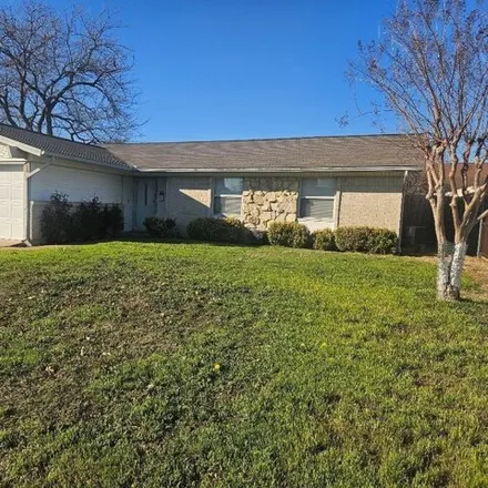 Rent this 3 bed house on 1425 Archery Lane in Garland, TX 75044