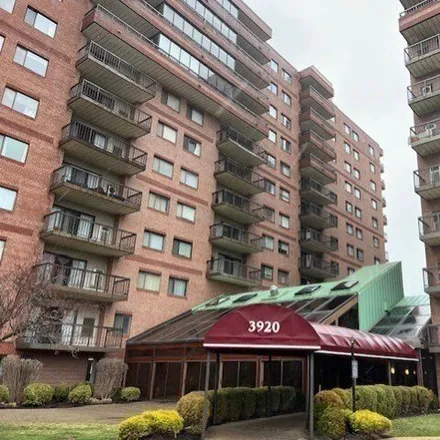 Buy this 2 bed condo on 3920 Mystic Valley Parkway in Medford, MA 02145