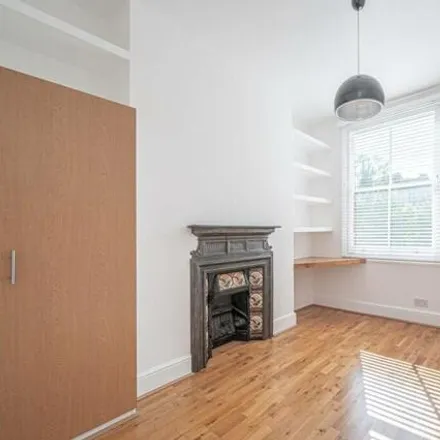 Image 7 - 31 Carlton Road, London, N11 3EX, United Kingdom - Townhouse for rent