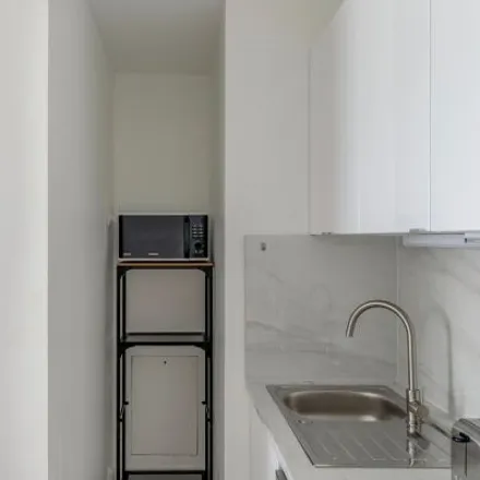 Image 8 - 20 Rue de Berri, 75008 Paris, France - Apartment for rent